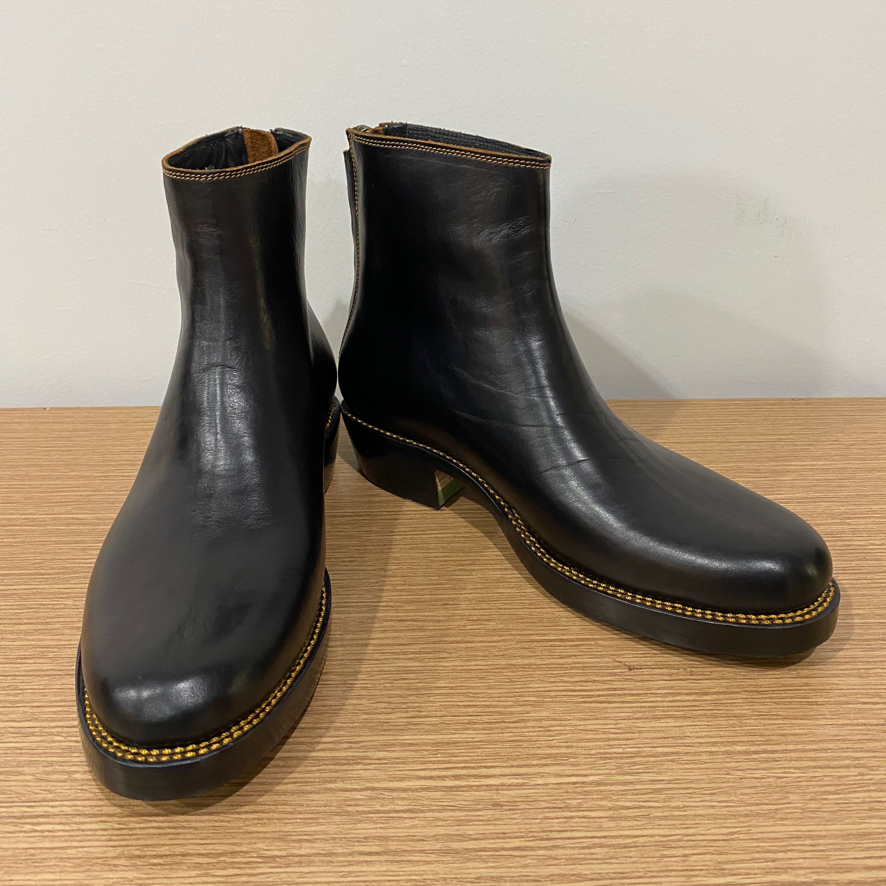 Fortis Sadewa Wholecut Zipper Boots