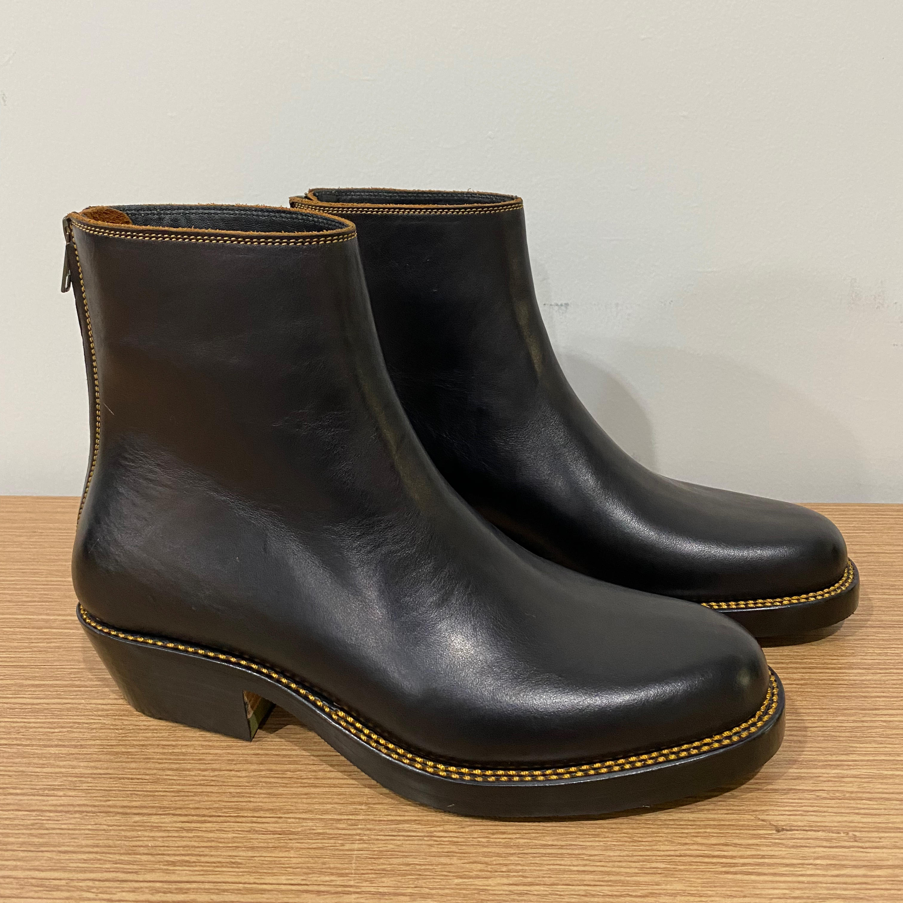 Fortis Sadewa Wholecut Zipper Boots