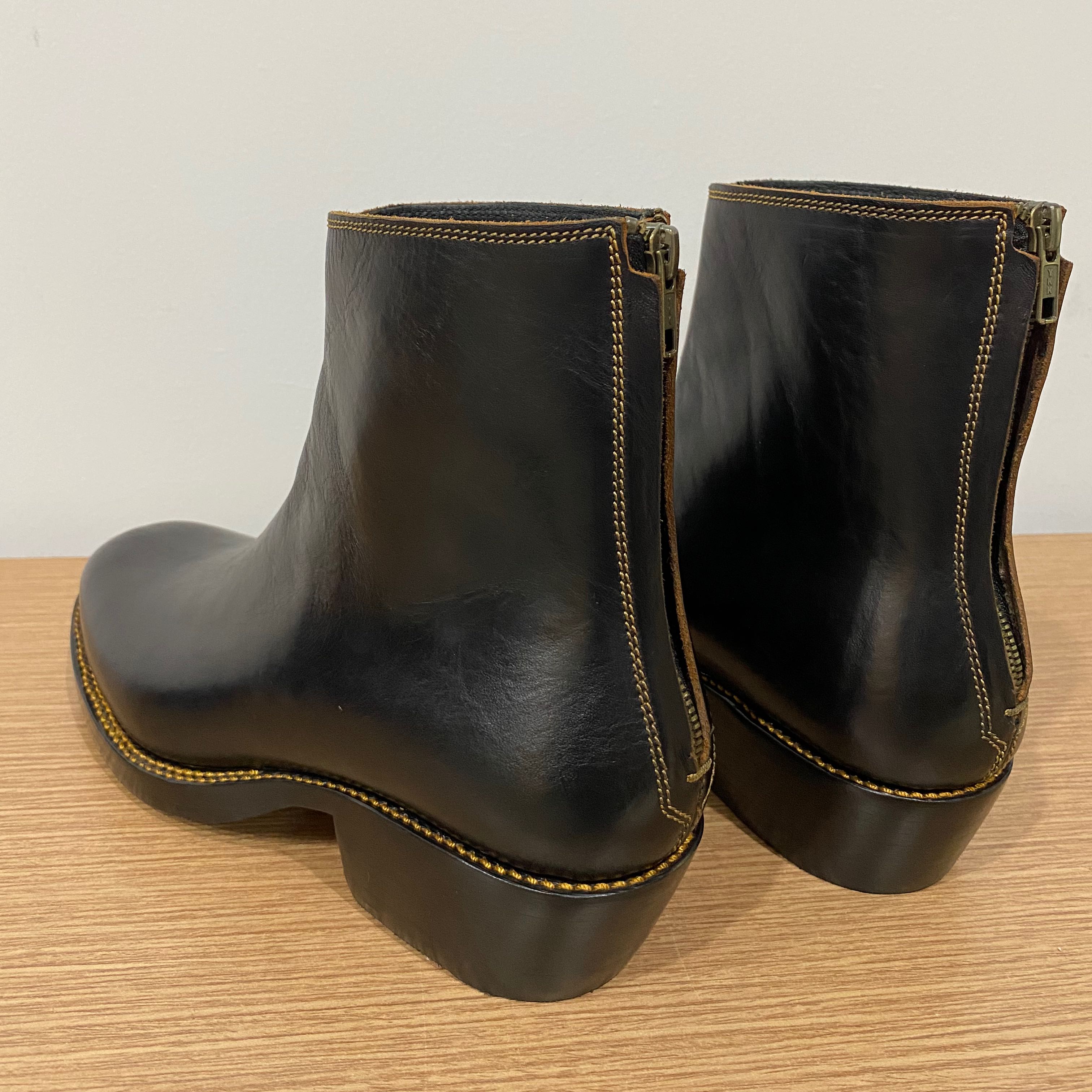 Fortis Sadewa Wholecut Zipper Boots