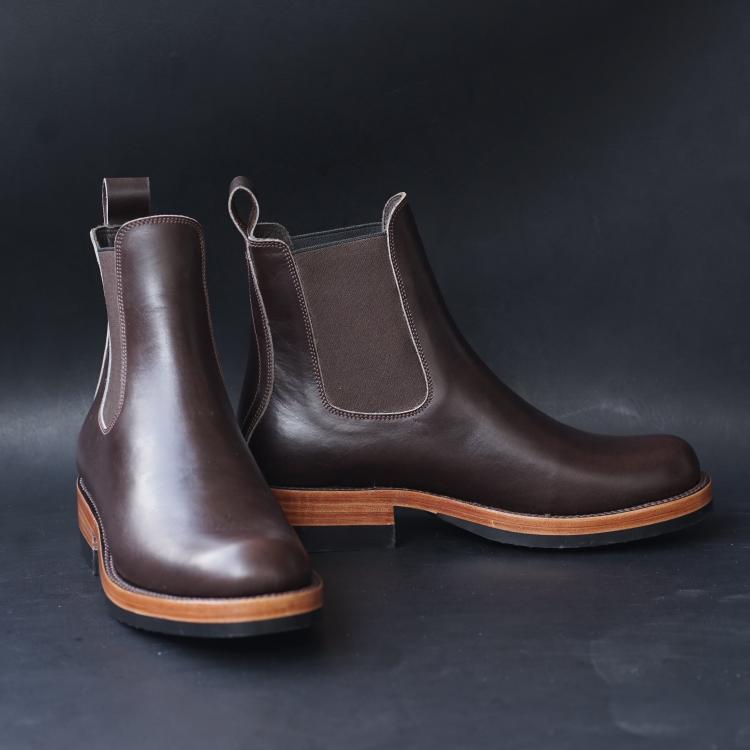 Fortis Wholecut Chelsea Boots