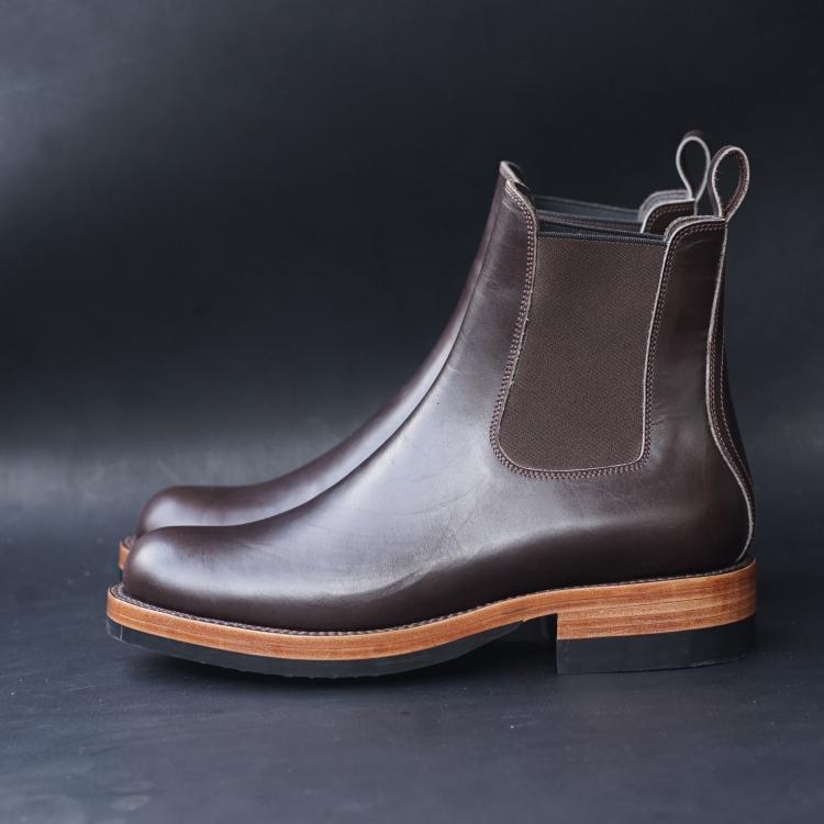 Fortis Wholecut Chelsea Boots