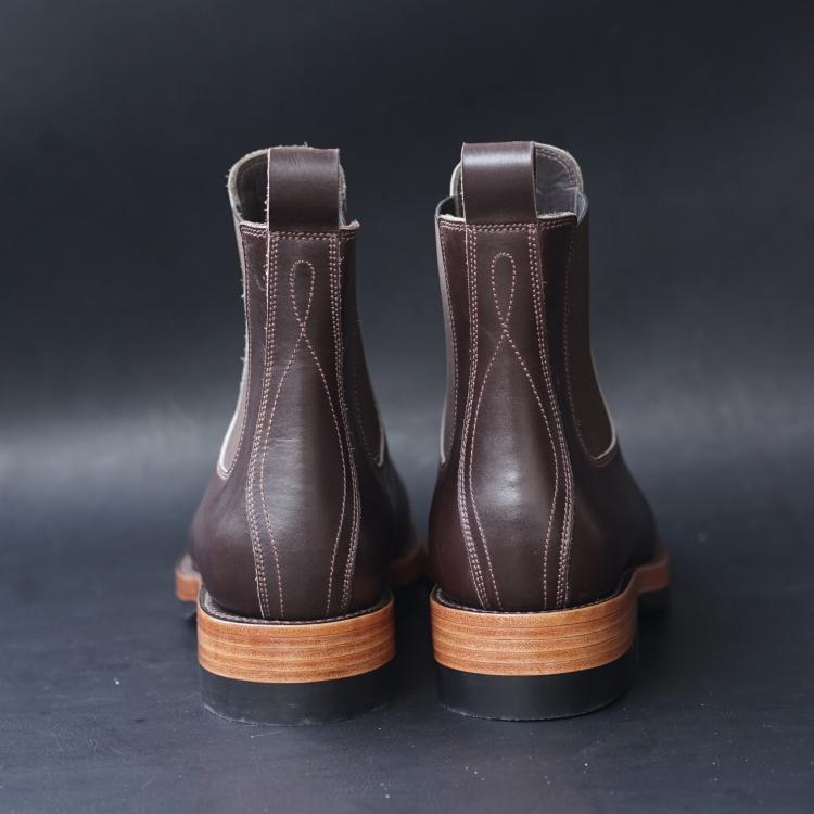 Fortis Wholecut Chelsea Boots