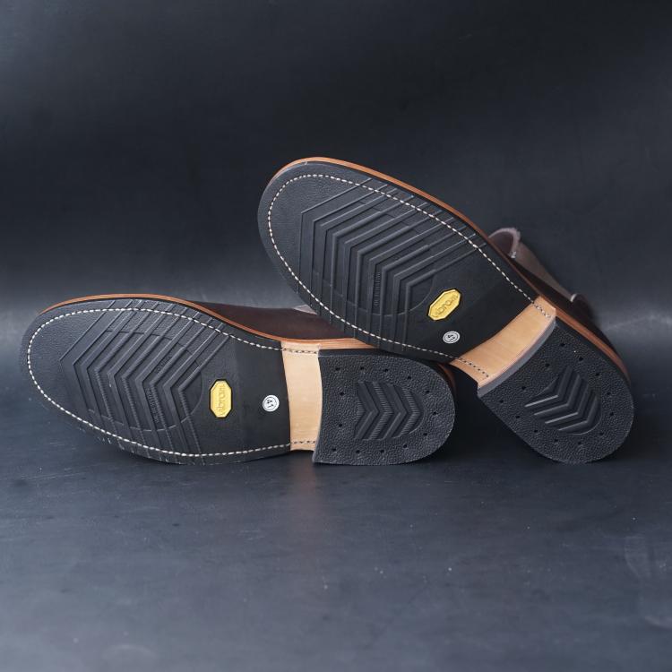 Fortis Wholecut Chelsea Boots