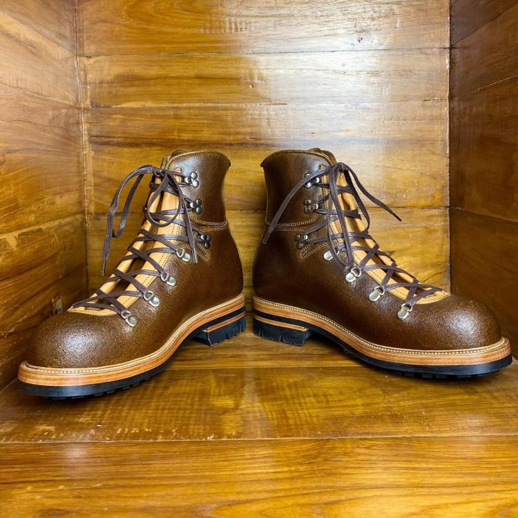 Tahura Hiking Boots