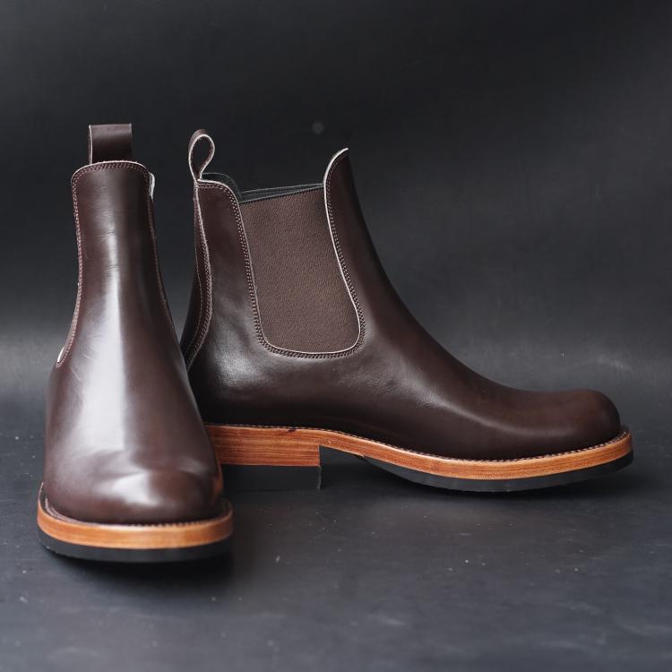 Fortis Wholecut Chelsea Boots