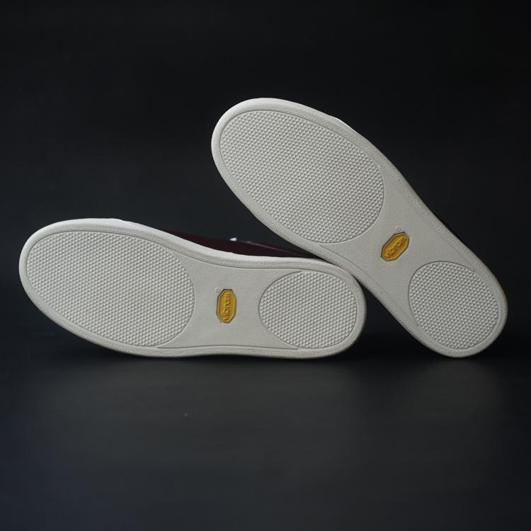 Songo Low Top with Pull Up Leather and Vibram Rubber  Sole