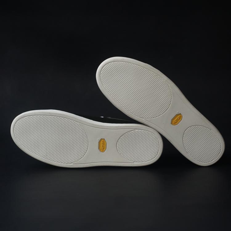 Songo Low Top with Pull Up Leather and Vibram Rubber  Sole