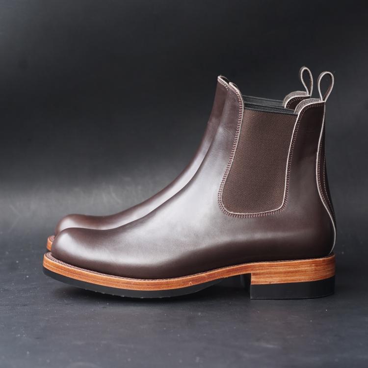 Fortis Wholecut Chelsea Boots