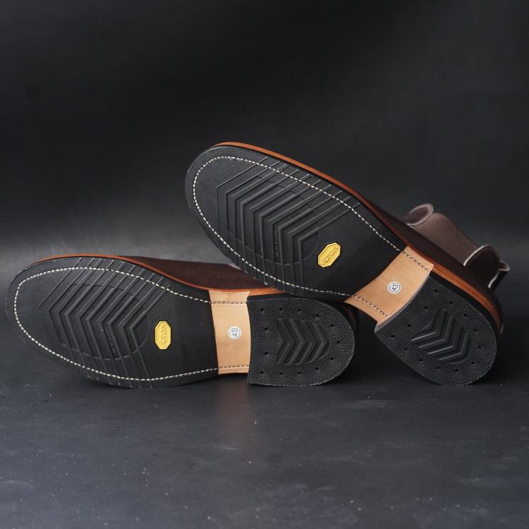 Fortis Wholecut Chelsea Boots