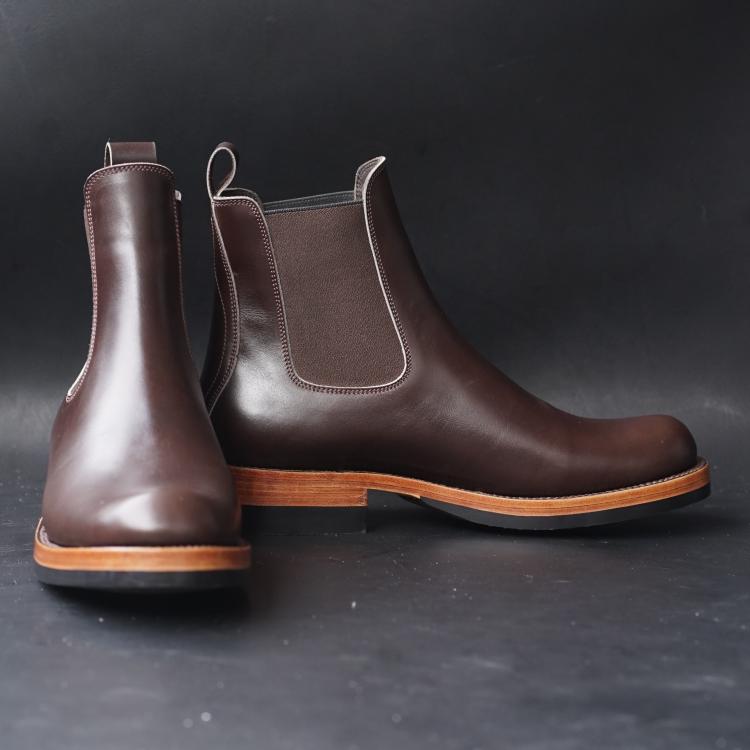 Fortis Wholecut Chelsea Boots