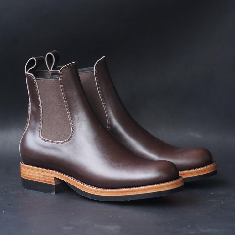 Fortis Wholecut Chelsea Boots